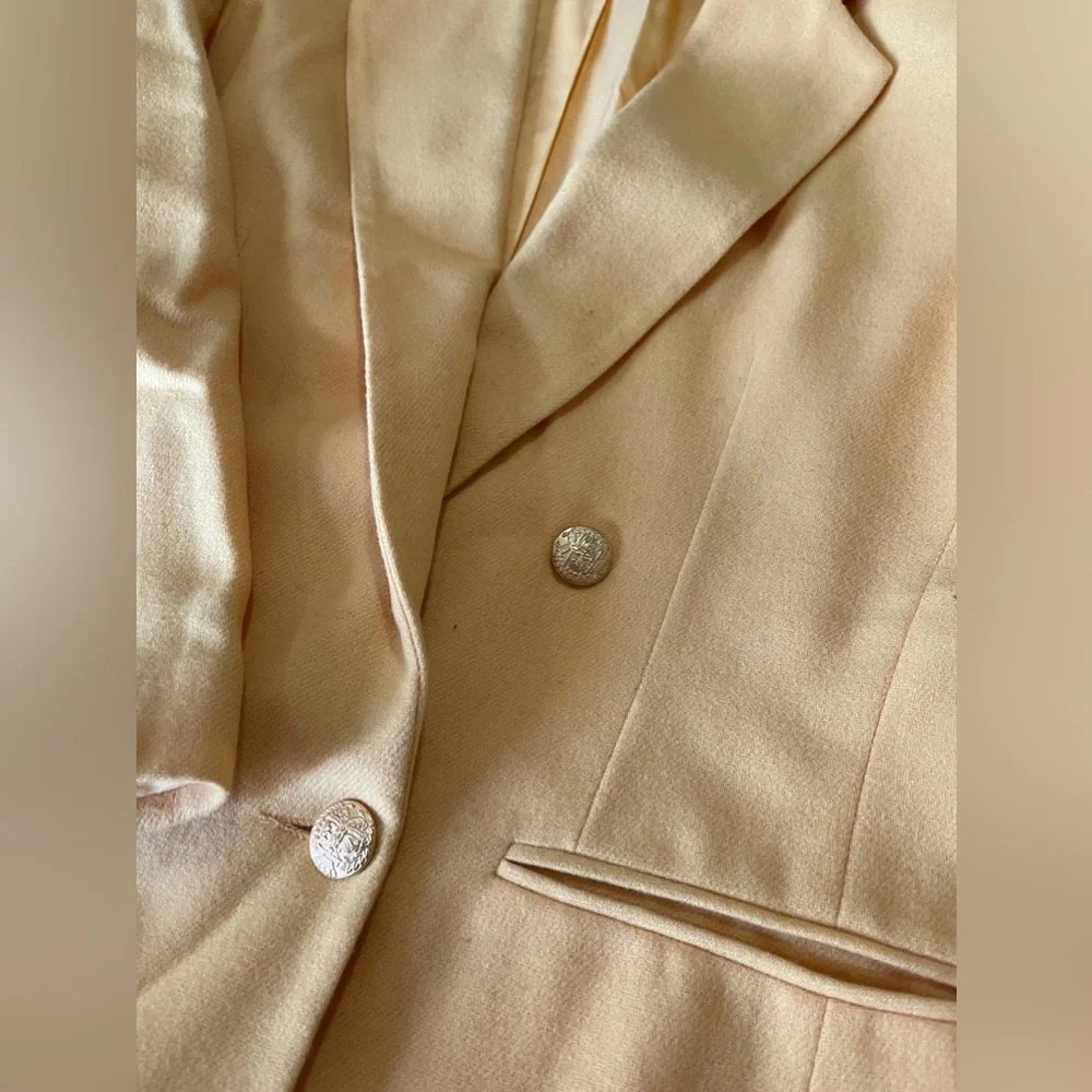 Vintage women butter‎ yellow Blazer size 10